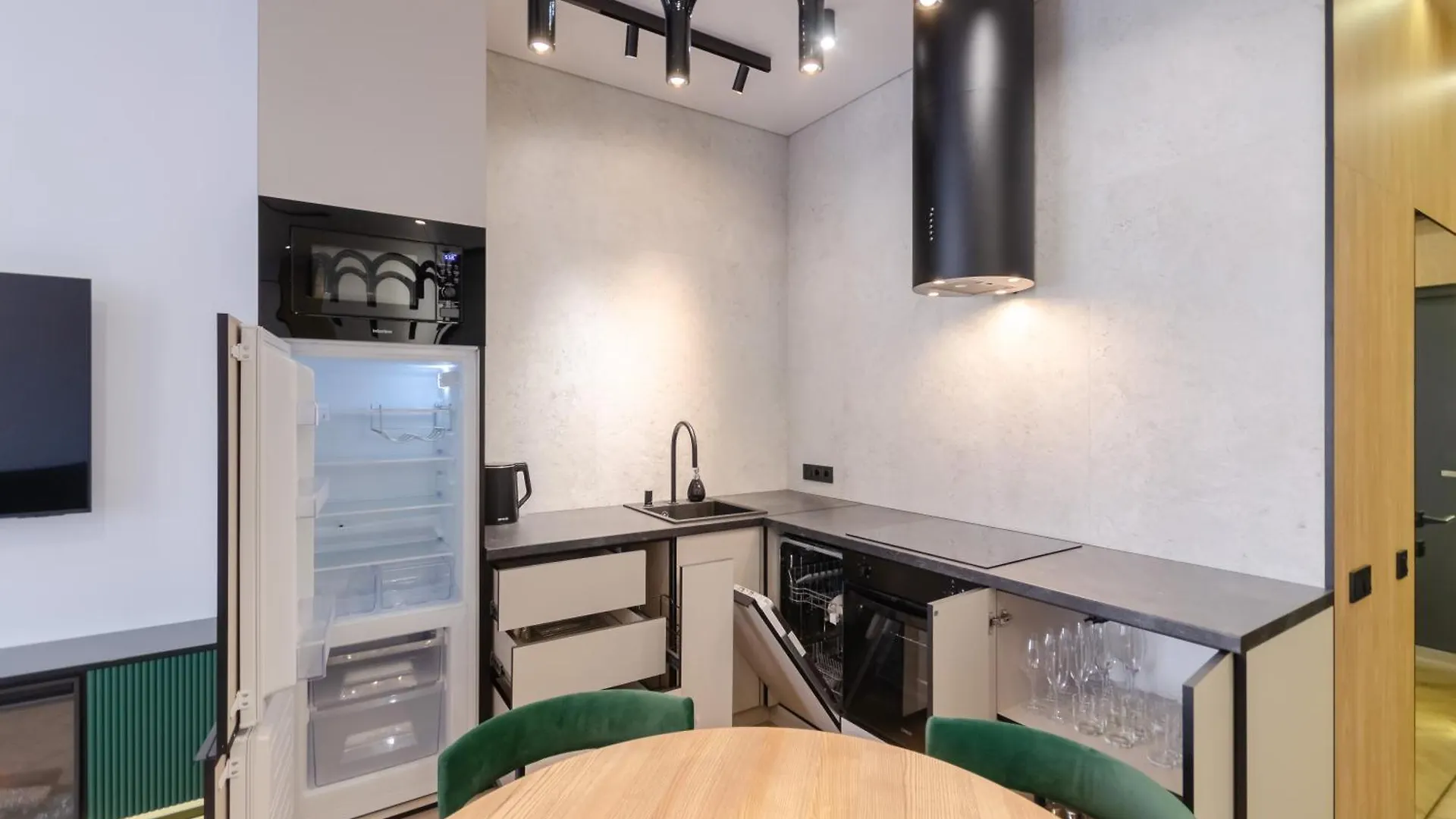 12214 Central Park cozy apartment Kiev