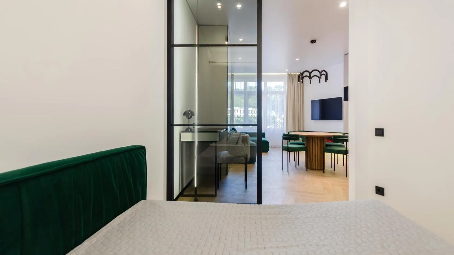 12214 Central Park cozy apartment Kiev