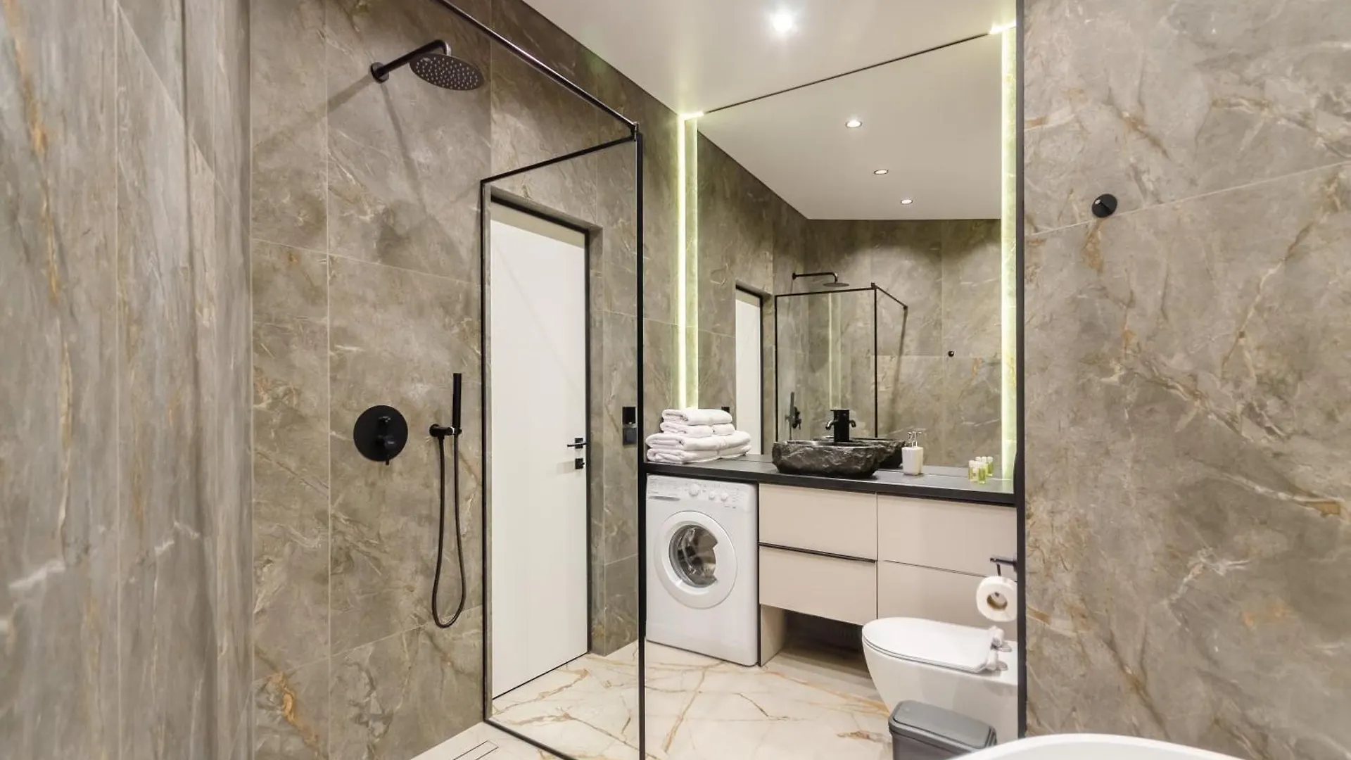 12214 Central Park cozy apartment Kiev 0*,  Ucrania